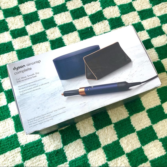 **SOLD** Limited Edition Dyson Airwrap Complete - Prussian Blue/Rich Copper - Picture 3 of 13